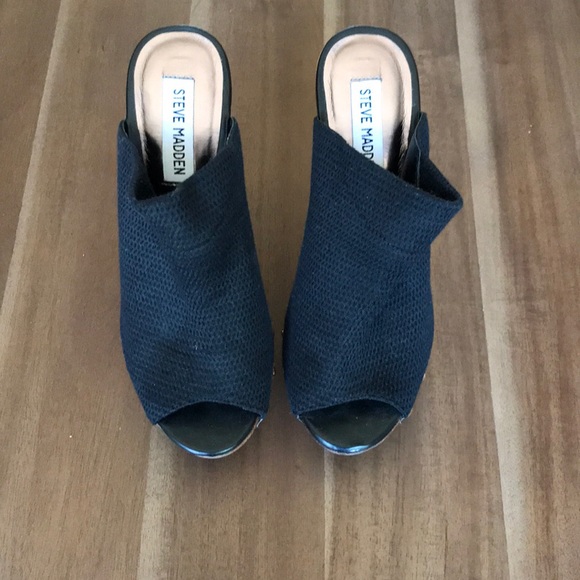 Steve Madden platforms size 7M. Worn once. - Picture 4 of 4